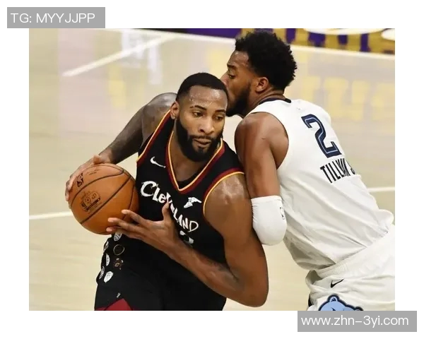 伊戈达罗罚球失手阿伦飞身救球重夺球权引发比赛悬念 伊戈达罗罚球失手阿伦飞身救球重夺球权引发比赛悬念